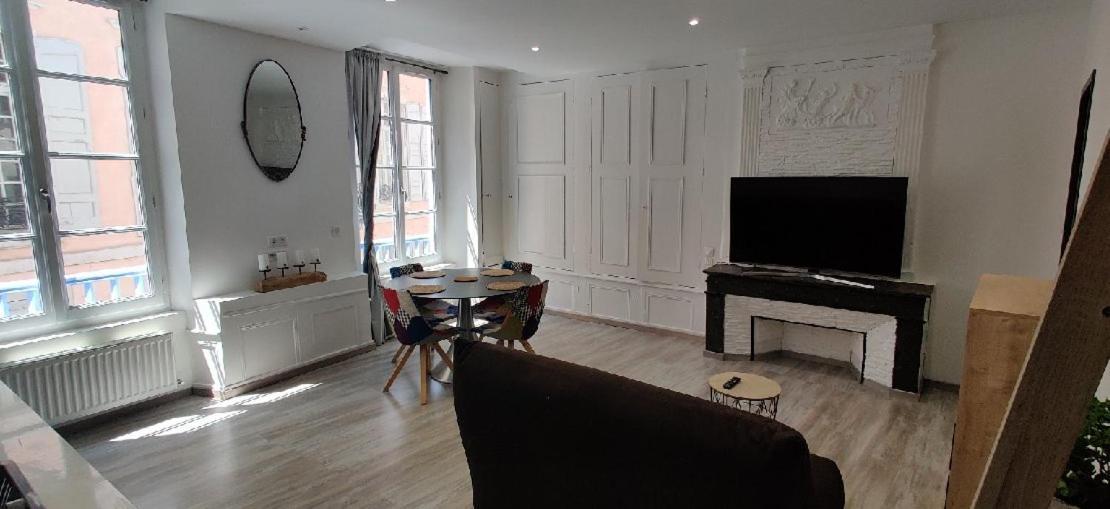 Appartement F2 Dans Le Centre Historique Le Puy-en-Velay ภายนอก รูปภาพ
